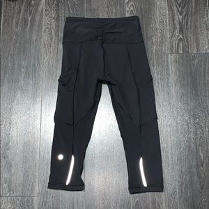Lululemon Outrun Crop 17”
